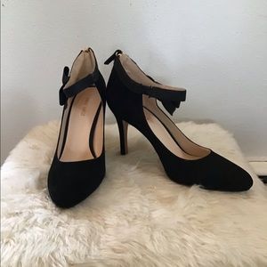 Nine West Black Bow Mary Jane Heel